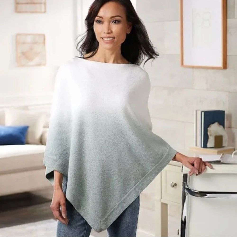 Barefoot dreams cozy chic ultra lite poncho in ocean breeze